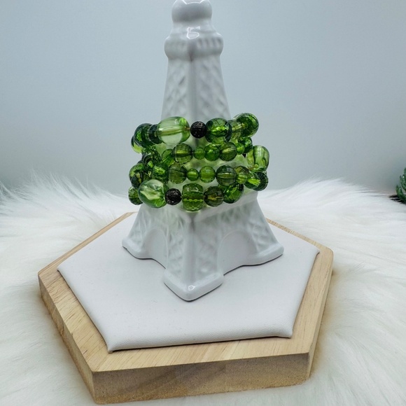 Vibrant Turtle Green Multi-Strand Beaded Bracelet - Picture 5 of 6